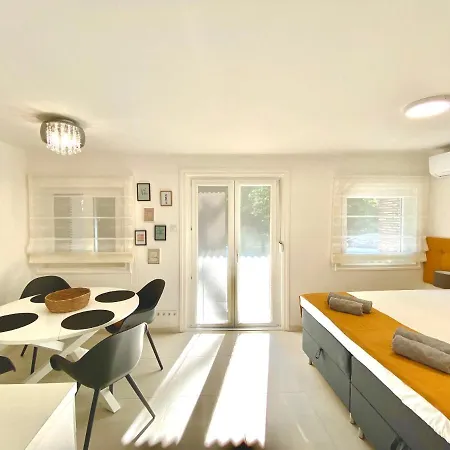 Rakoczi Apartman Apartament
